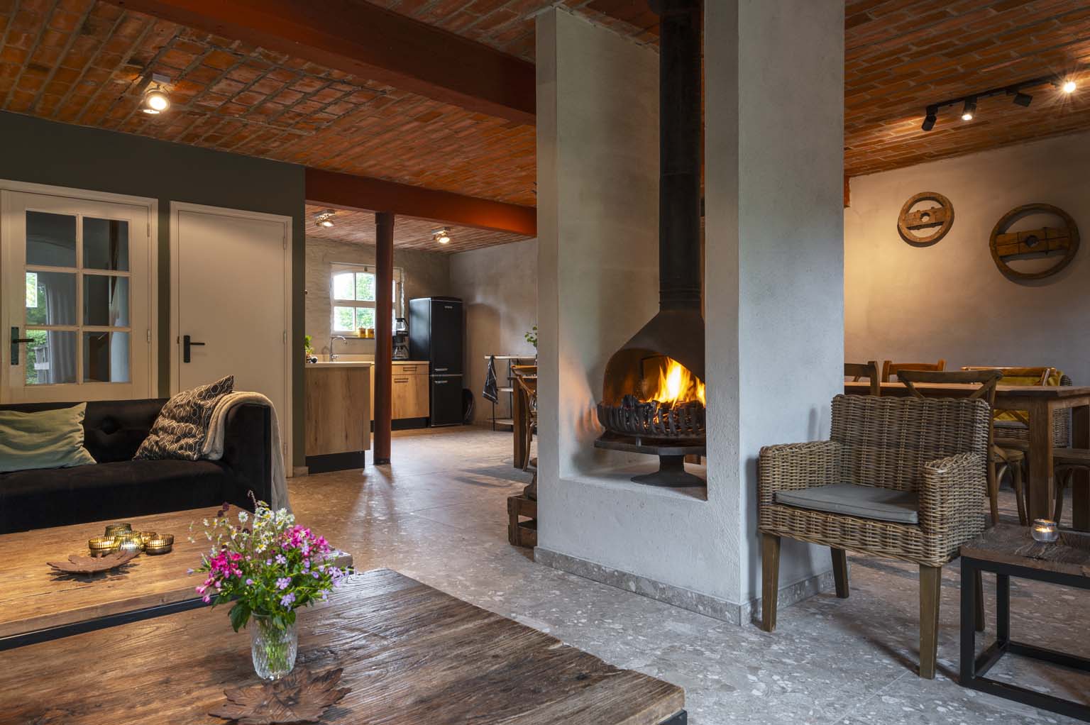 vakantiewoning woonkamer openhaard